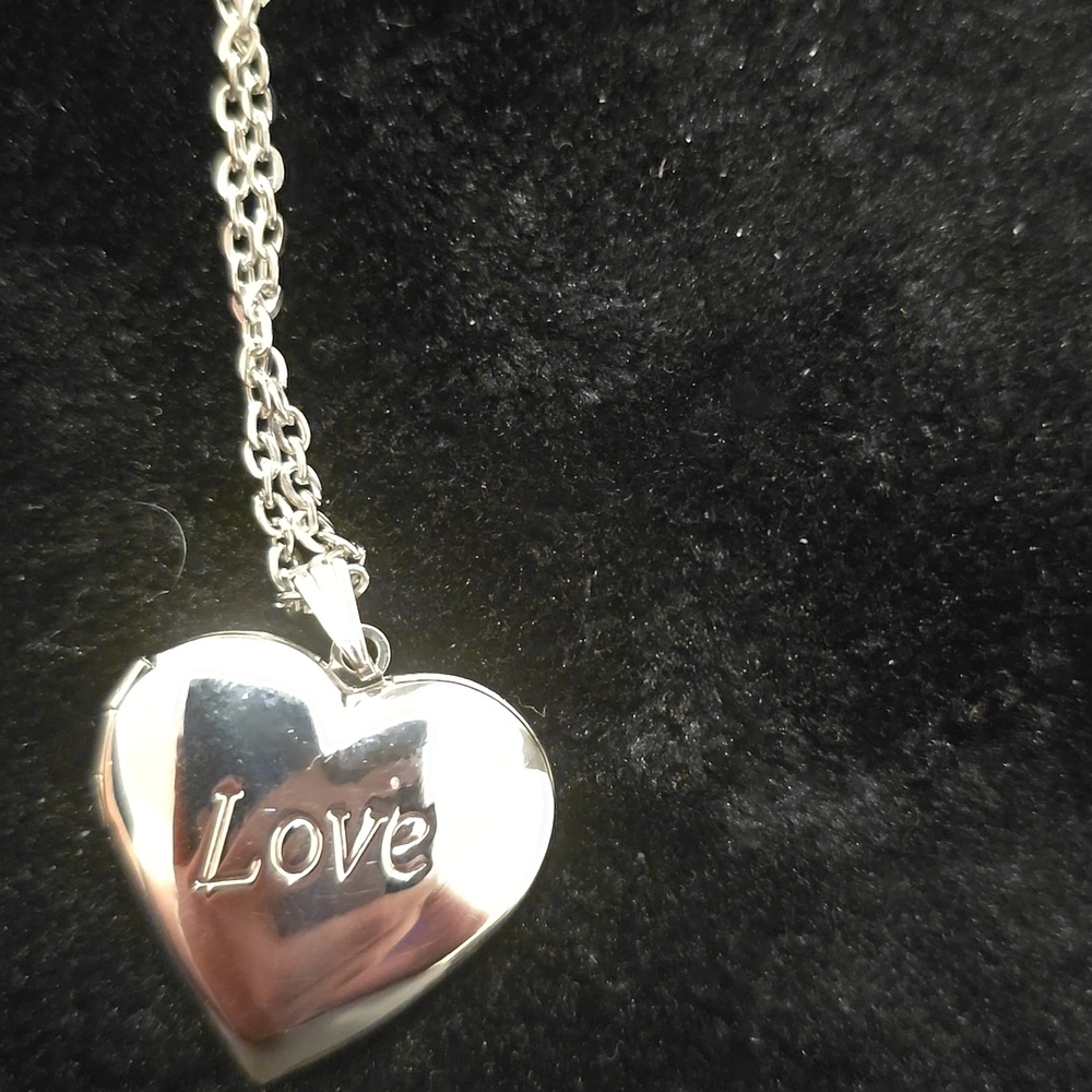 Silver love necklace